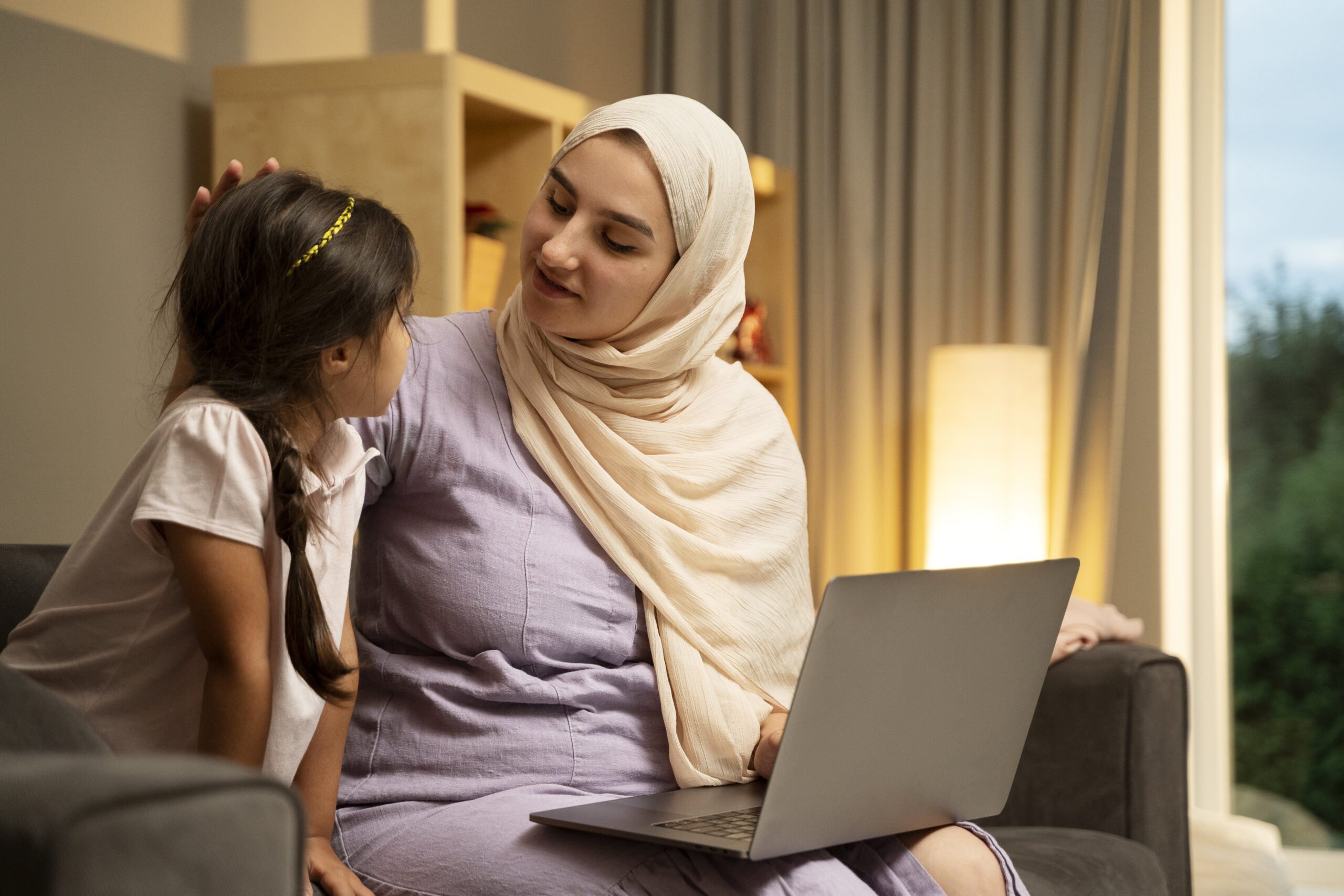 What simple relaxation strategies can relieve stress for moms in KSA?